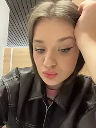 KittyQueeny stripchat stream image