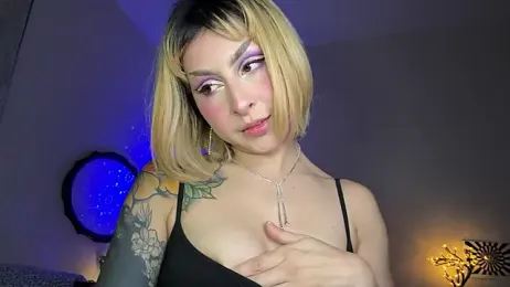 Cinamoonn stripchat stream image