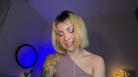 Cinamoonn stripchat stream image