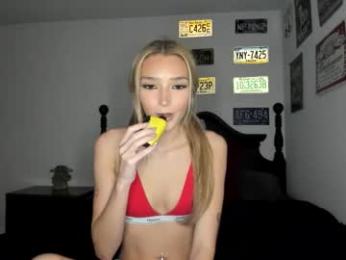 livvywinters chaturbate stream image, 19.03.2026 04:50