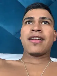 Emiliano_Reyes stripchat stream image, 21.03.2026 03:40