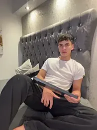 AdrianRinaldi stripchat stream image