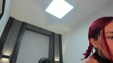 selene_red_ stripchat stream image, 25.03.2026 00:20