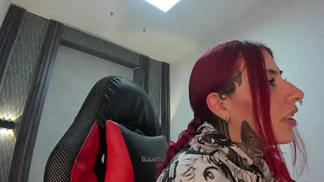 selene_red_ stripchat stream image, 25.03.2026 00:20