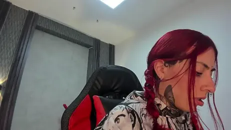 selene_red_ stripchat stream image, 25.03.2026 00:20