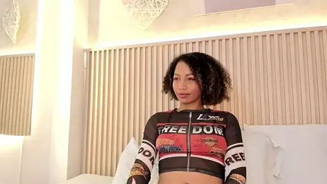 daiana_curly stripchat stream image