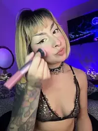 Cinamoonn stripchat stream image