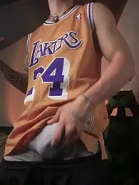 Valentino_Xander stripchat stream image, 02.04.2026 01:40