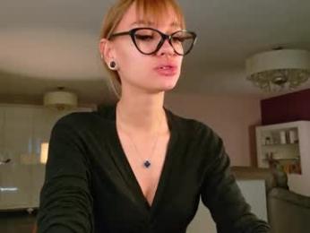sexxxsirens chaturbate stream image, 06.04.2026 08:00