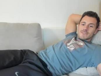 roberto4ever chaturbate stream image, 07.04.2026 13:30