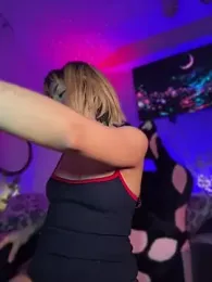 Cinamoonn stripchat stream image