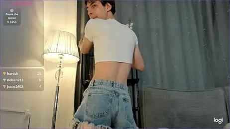 AvenGlow stripchat stream image, 11.04.2026 06:20