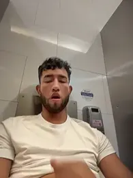 liam_bronw stripchat stream image, 13.04.2026 17:40