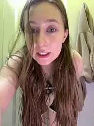 FroggyAnna stripchat stream image