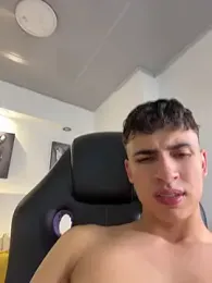 AdrianRinaldi stripchat stream image