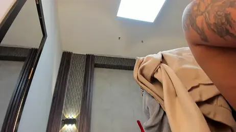 selene_red_ stripchat stream image, 17.04.2026 00:50