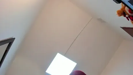 selene_red_ stripchat stream image, 17.04.2026 00:50