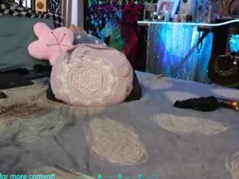 xaevynne chaturbate stream image, 18.04.2026 04:20