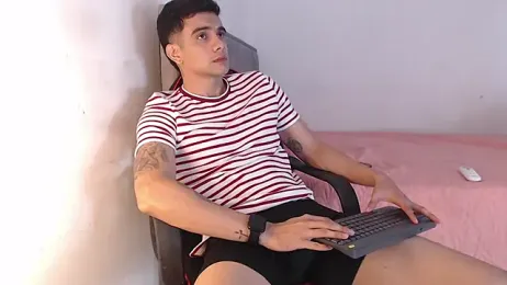 adam_levis17 stripchat stream image, 21.04.2026 05:10