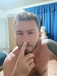 RobertoLuiz84 stripchat stream image, 22.04.2026 02:20