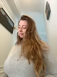 curvyflawless stripchat stream image, 05.06.2026 08:50