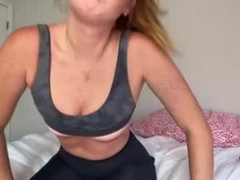 luluxoxo3 chaturbate stream image, 20.08.2026 14:40