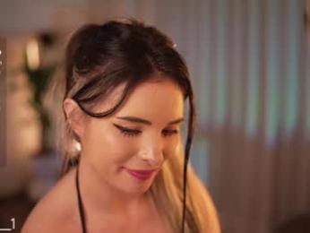 lau__1 chaturbate stream image, 21.08.2026 21:50