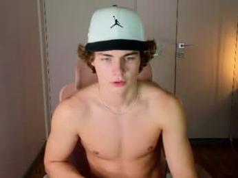 whiteskyy_ chaturbate stream image, 01.10.2026 20:10