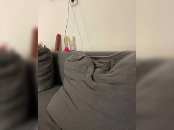 IRAONIC bongacams stream image