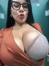 Insane_Issa stripchat stream image