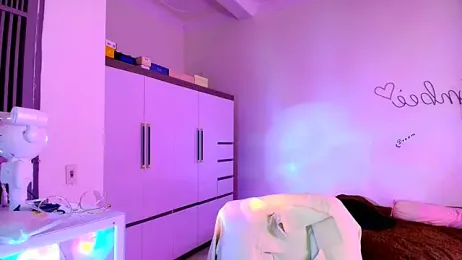 Queen_2k6 stripchat stream image