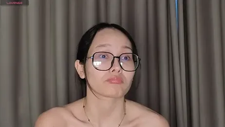 LucyNuty stripchat stream image