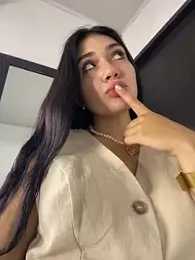 LaanaCooper stripchat stream image