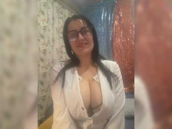 monica-blackk bongacams stream image