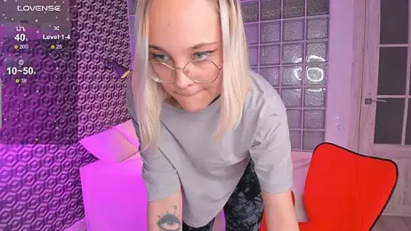 AkiraAkio stripchat stream image
