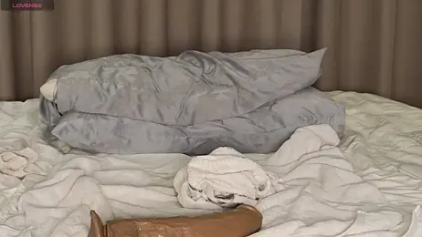 LucyNuty stripchat stream image