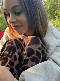 Street_young stripchat stream image