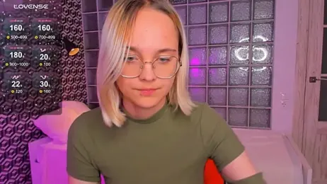 AkiraAkio stripchat stream image