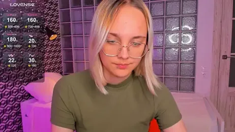 AkiraAkio stripchat stream image