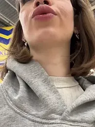 Street_young stripchat stream image