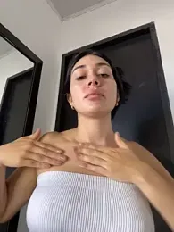 LaanaCooper stripchat stream image