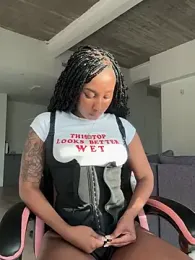 Your_Paris stripchat stream image