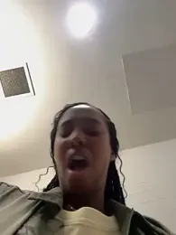 Your_Paris stripchat stream image